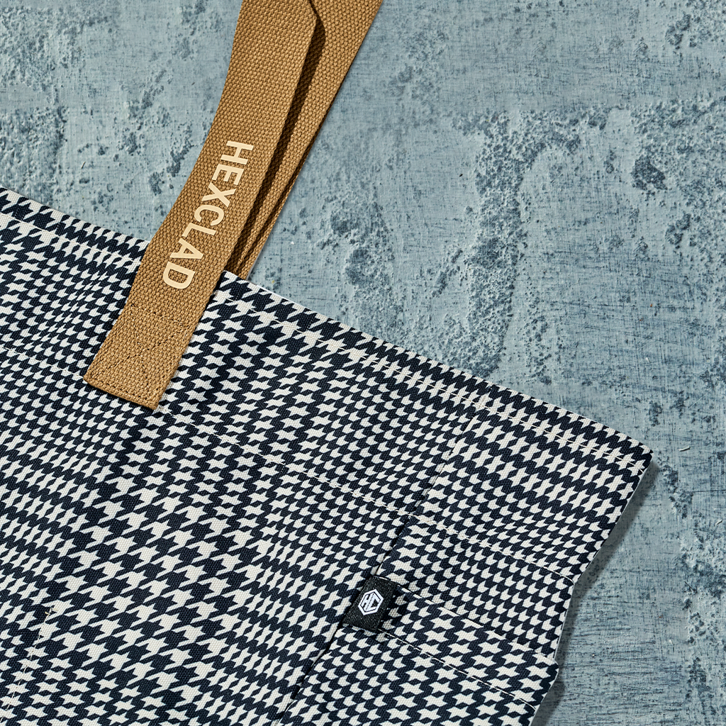 The Everything Everywhere Bag (Houndstooth-Onyx)